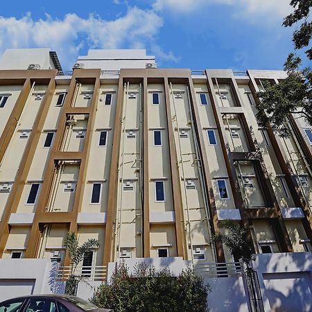 Capital O De Alphabet Kakinada Otel Dış mekan fotoğraf