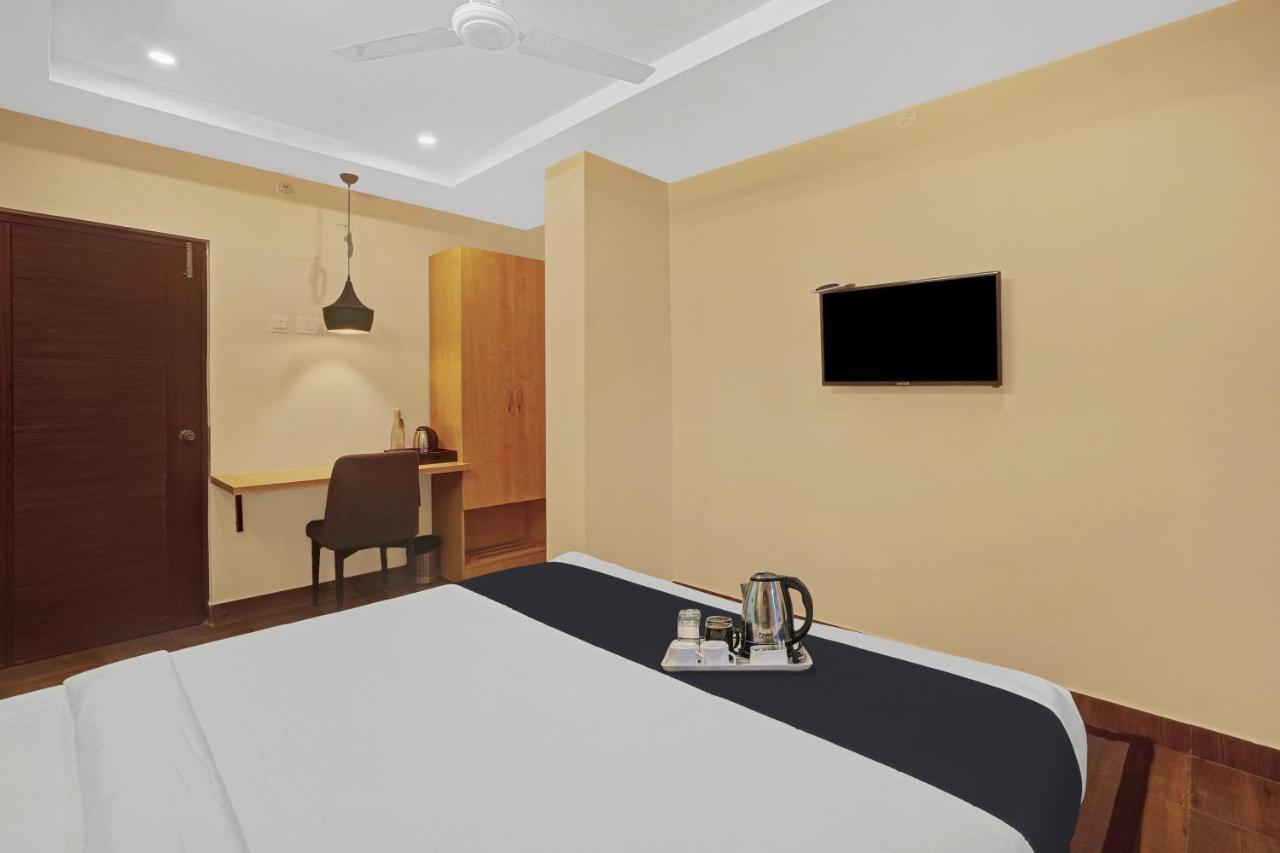 Capital O De Alphabet Kakinada Otel Dış mekan fotoğraf