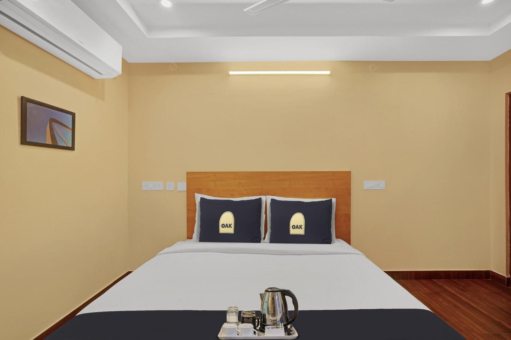 Capital O De Alphabet Kakinada Otel Dış mekan fotoğraf