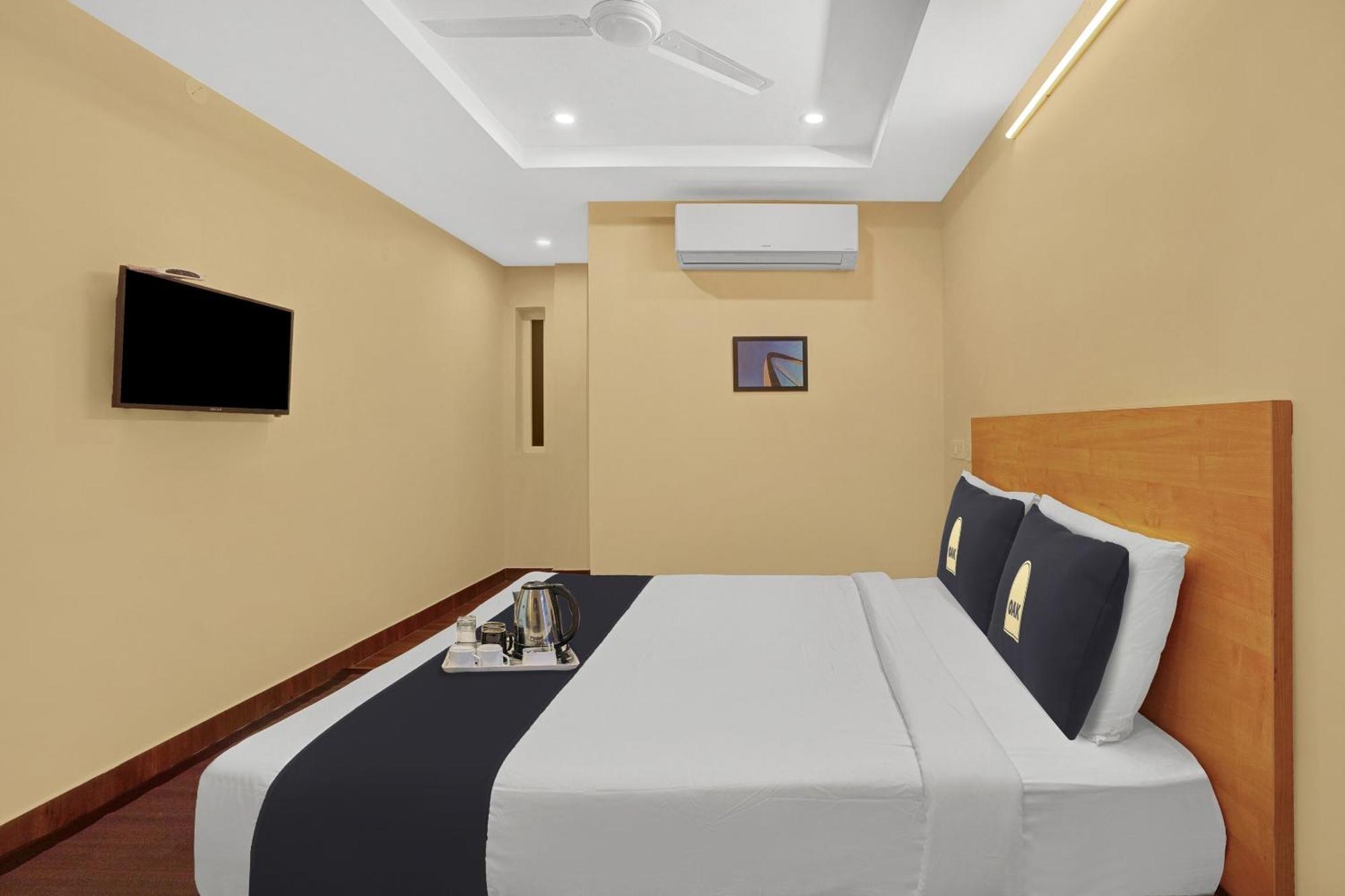 Capital O De Alphabet Kakinada Otel Dış mekan fotoğraf