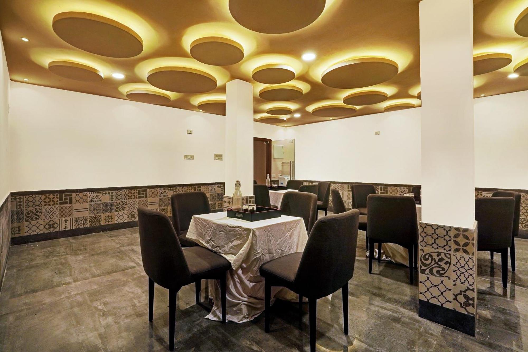 Capital O De Alphabet Kakinada Otel Dış mekan fotoğraf
