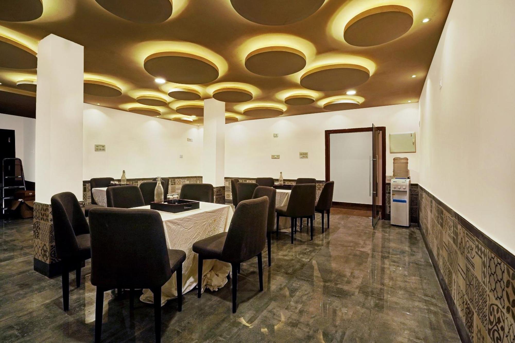 Capital O De Alphabet Kakinada Otel Dış mekan fotoğraf